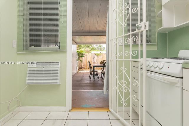 3165 SW 27th Ln 1, Miami, FL 33133