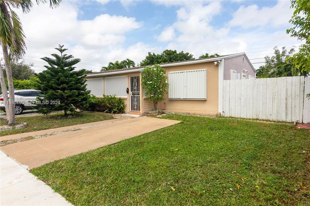 3165 SW 27th Ln 1, Miami, FL 33133