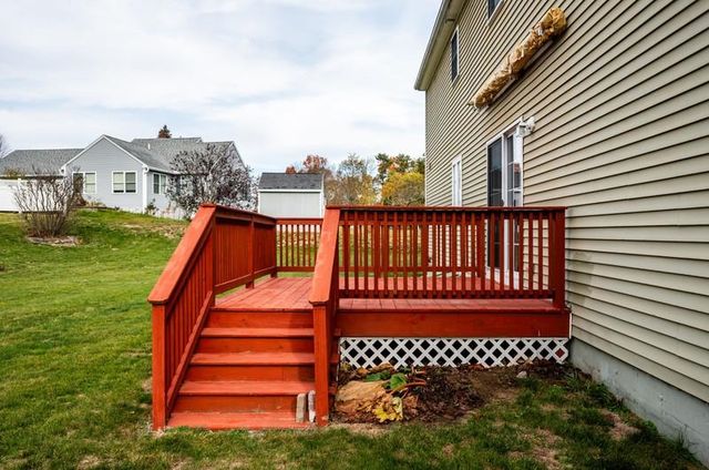 11 Maize Drive, Somersworth, NH 03878