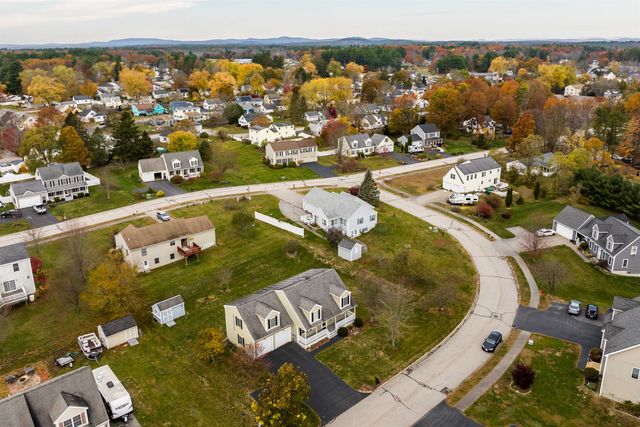 11 Maize Drive, Somersworth, NH 03878