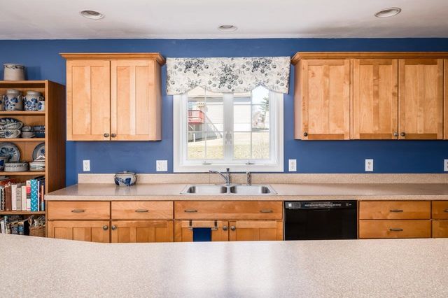 11 Maize Drive, Somersworth, NH 03878