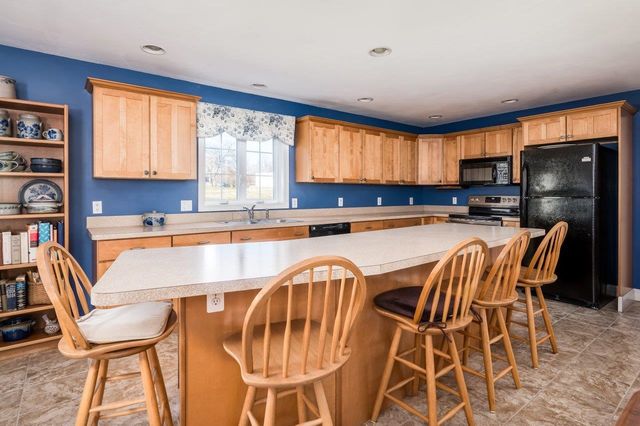 11 Maize Drive, Somersworth, NH 03878