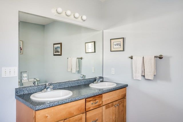 11 Maize Drive, Somersworth, NH 03878