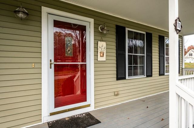 11 Maize Drive, Somersworth, NH 03878