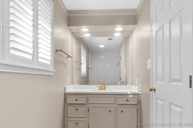 923 N 12th Avenue, Durant, OK 74701