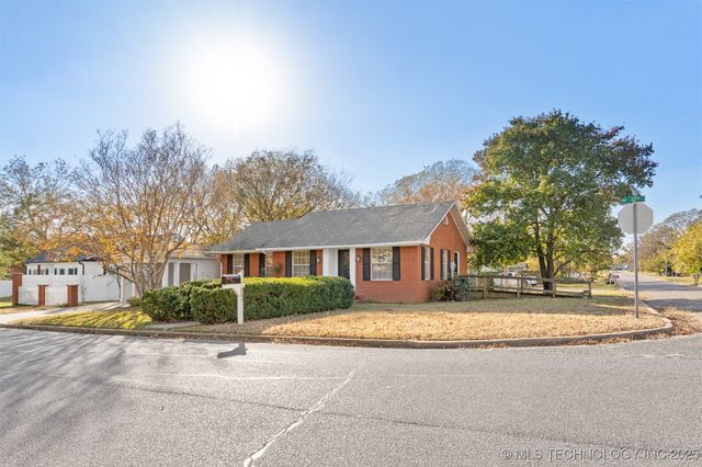 923 N 12th Avenue, Durant, OK 74701