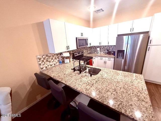 2329 E HUNTINGTON Drive, Phoenix, AZ 85040