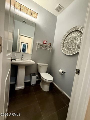 2329 E HUNTINGTON Drive, Phoenix, AZ 85040