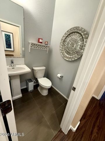 2329 E HUNTINGTON Drive, Phoenix, AZ 85040