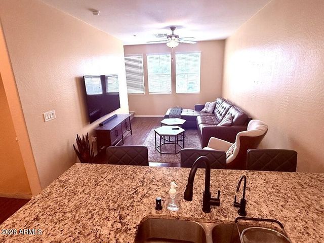 2329 E HUNTINGTON Drive, Phoenix, AZ 85040