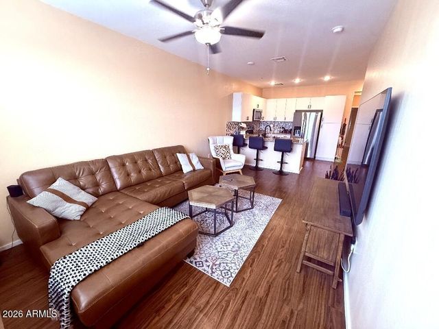 2329 E HUNTINGTON Drive, Phoenix, AZ 85040