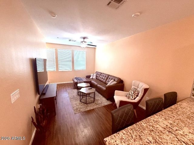 2329 E HUNTINGTON Drive, Phoenix, AZ 85040