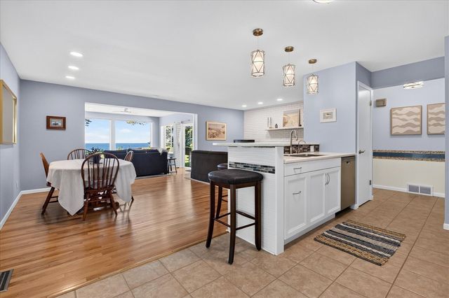5190 Pier Road, Coloma, MI 49038