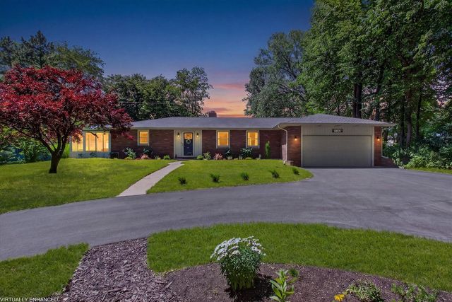 5190 Pier Road, Coloma, MI 49038