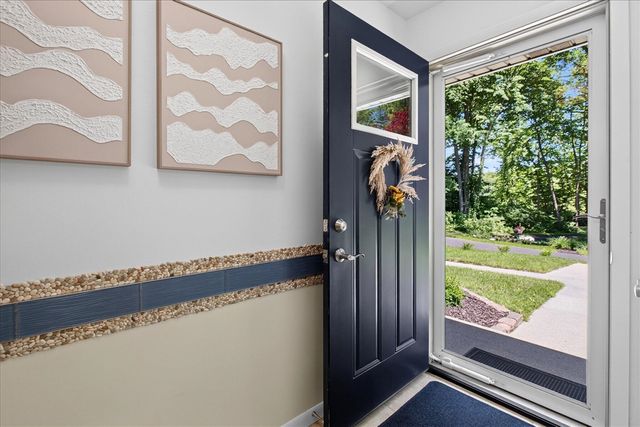 5190 Pier Road, Coloma, MI 49038