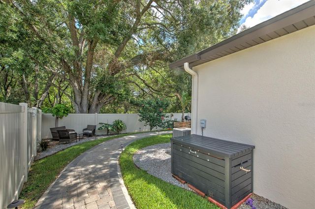 842 VINO VERDE CIRCLE, Brandon, FL 33511