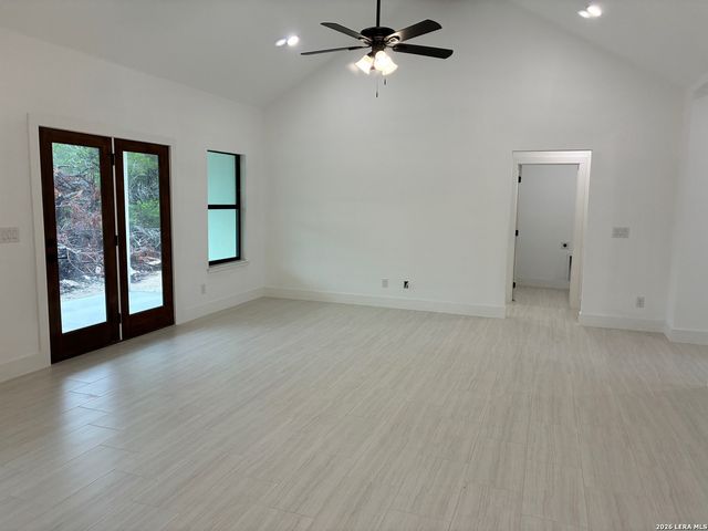 1860 Rocky Ridge Loop, Canyon Lake, TX 78133