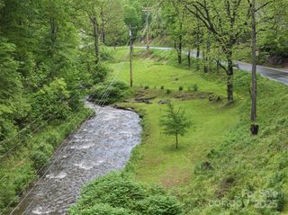 210 Conleys Creek Road, Whittier, NC 28789