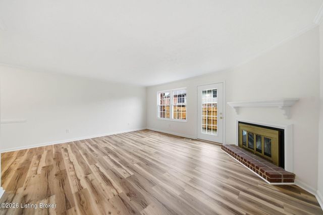 8609 Birch Ct, Louisville, KY 40242