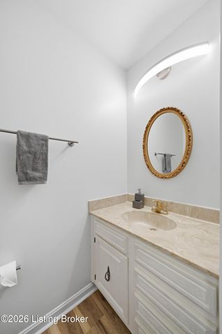 8609 Birch Ct, Louisville, KY 40242