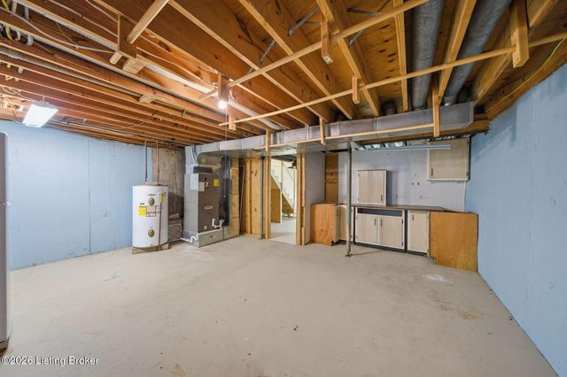 8609 Birch Ct, Louisville, KY 40242