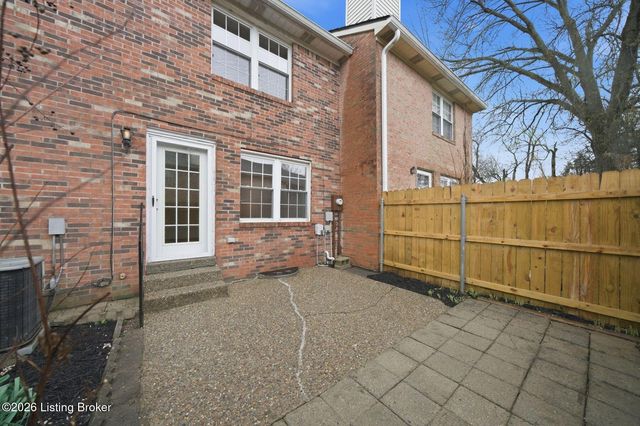 8609 Birch Ct, Louisville, KY 40242