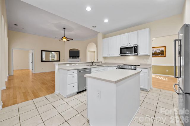 12602 Kemerton Lane, Huntersville, NC 28078