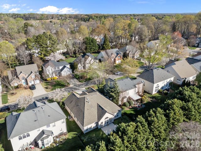 12602 Kemerton Lane, Huntersville, NC 28078