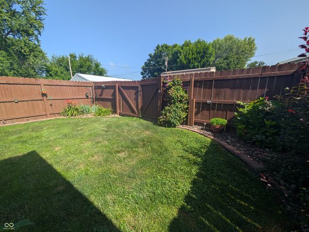 628 E 8th Street, Rushville, IN 46173