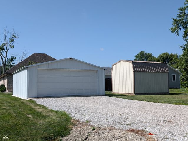 628 E 8th Street, Rushville, IN 46173