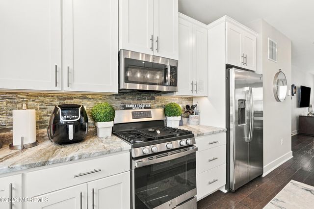 36 Mariveles Way, Tinton Falls, NJ 07724