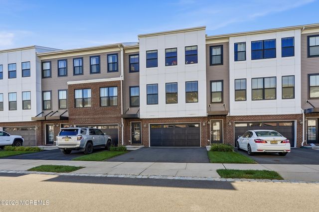 36 Mariveles Way, Tinton Falls, NJ 07724