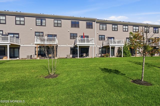 36 Mariveles Way, Tinton Falls, NJ 07724