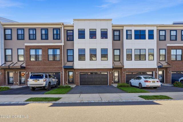 36 Mariveles Way, Tinton Falls, NJ 07724
