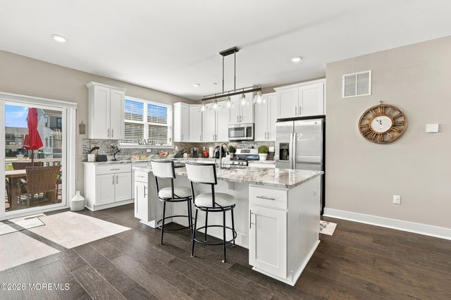 36 Mariveles Way, Tinton Falls, NJ 07724