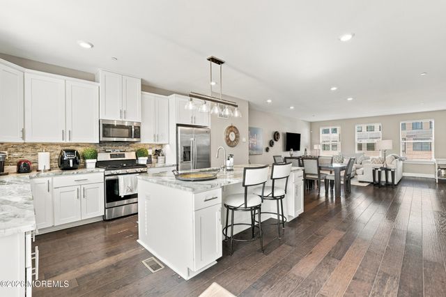 36 Mariveles Way, Tinton Falls, NJ 07724
