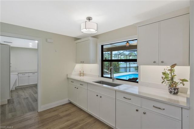 480 Oak AVE, Naples, FL 34108