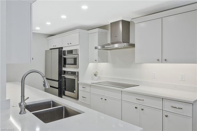 480 Oak AVE, Naples, FL 34108