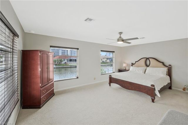 480 Oak AVE, Naples, FL 34108