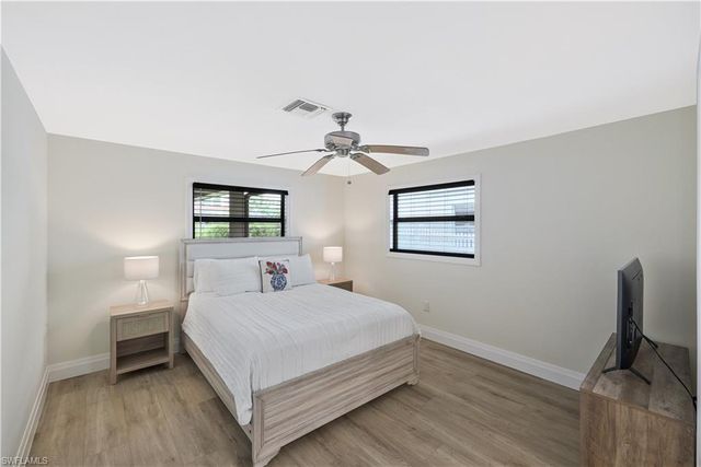 480 Oak AVE, Naples, FL 34108