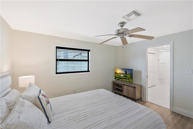 480 Oak AVE, Naples, FL 34108