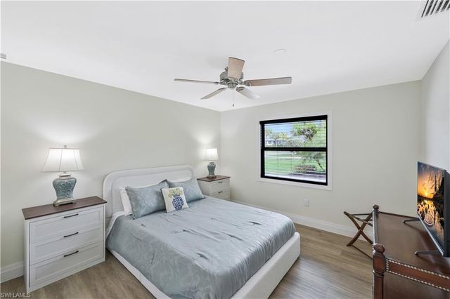 480 Oak AVE, Naples, FL 34108