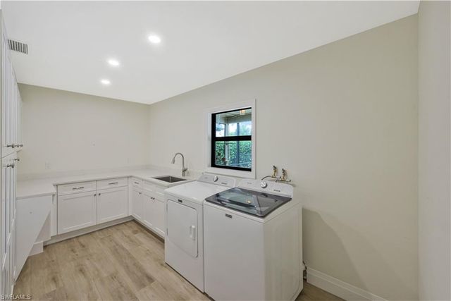 480 Oak AVE, Naples, FL 34108