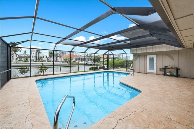 480 Oak AVE, Naples, FL 34108