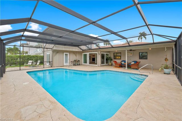 480 Oak AVE, Naples, FL 34108