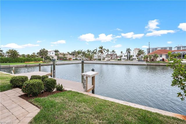 480 Oak AVE, Naples, FL 34108