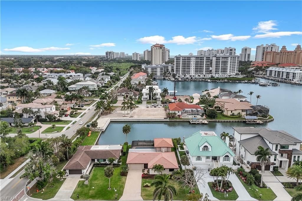 480 Oak AVE, NAPLES, FL 34108 — photo 4