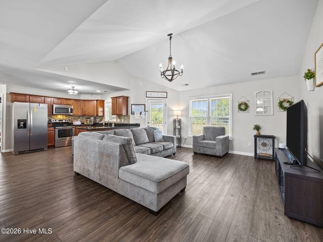 209 Cherry Blossom Drive, Richlands, NC 28574