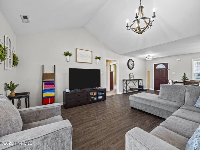 209 Cherry Blossom Drive, Richlands, NC 28574