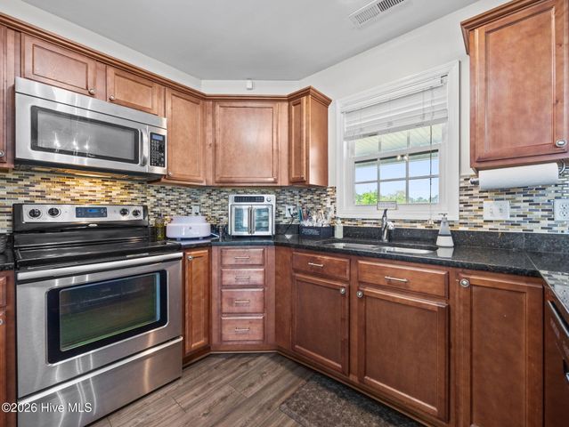 209 Cherry Blossom Drive, Richlands, NC 28574